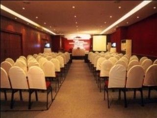 Rachaphruk Grand Hotel Накхонратчасима Экстерьер фото